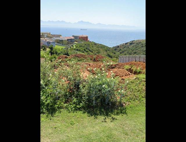 LAND FOR SALE IN MOSSEL BAY EXT 26